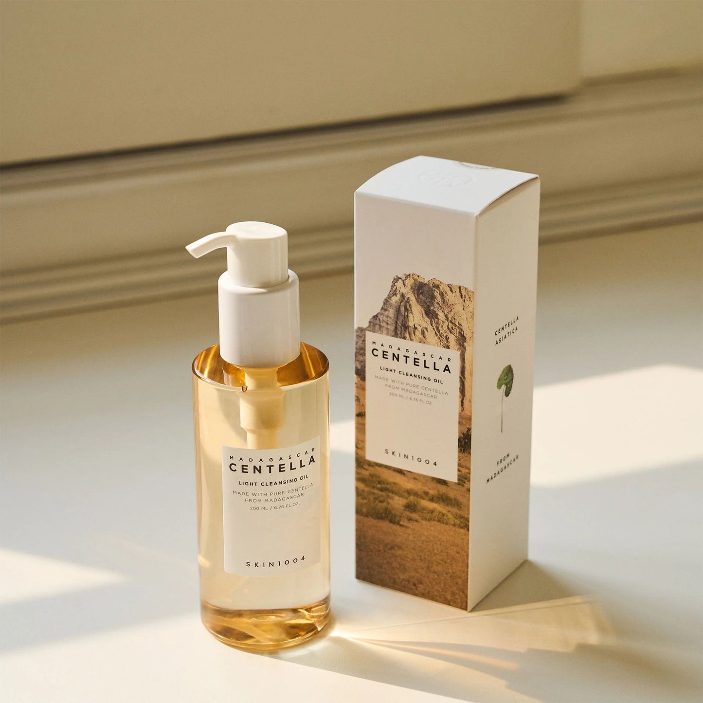 SKIN1004 Madagascar Centella Light Cleansing Oil 200ml / 6.76 fl.oz